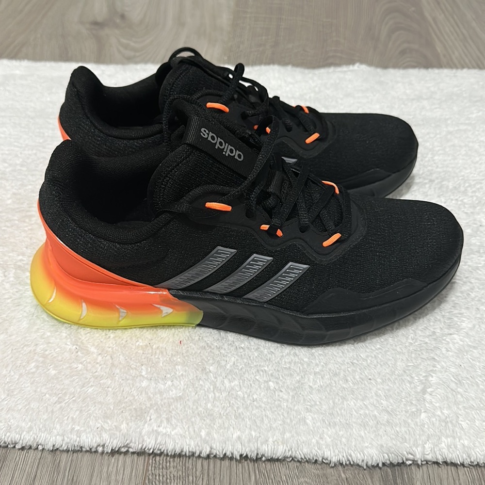 Adidas Boost men’s size 8 NWOT never worn